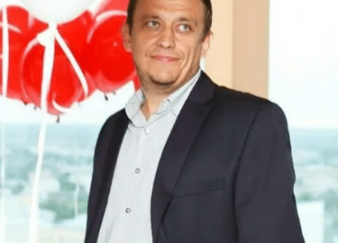 Признанный специалист в сфере недвижимости, автор уникальных методик инвестирования и запуска бизнеса без стартового капитала.&nbsp;
